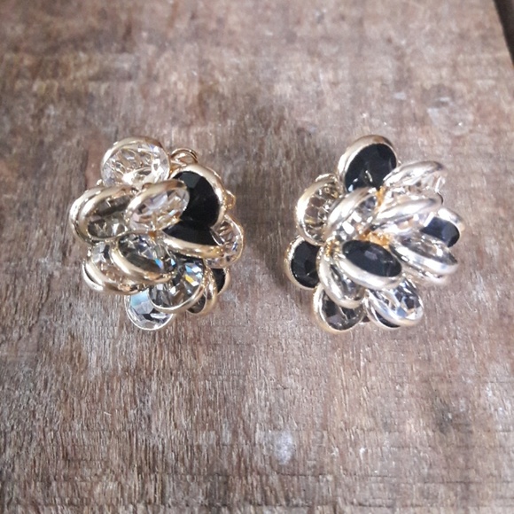 Swarovski Jewelry - Stunning Swarovski Clip-On  Earrings*VINTAGE*